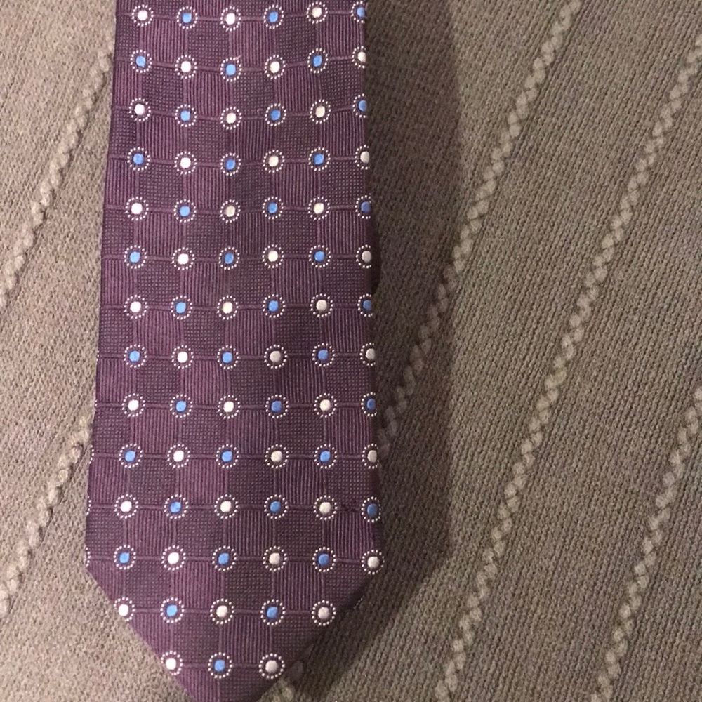 Joe A Banks purple silk tie, small dot